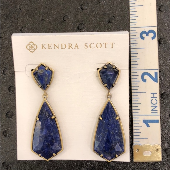 Kendra Scott Carey Earrings. - Picture 3 of 5